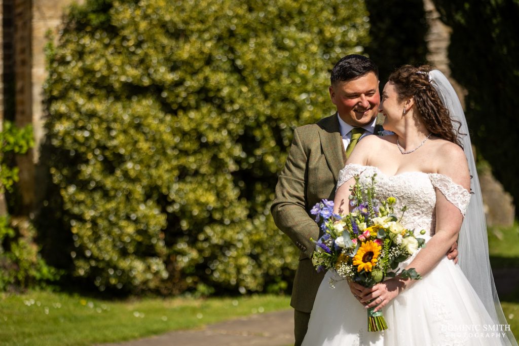 Bride and Groom in the St Margaret's Churchyard
